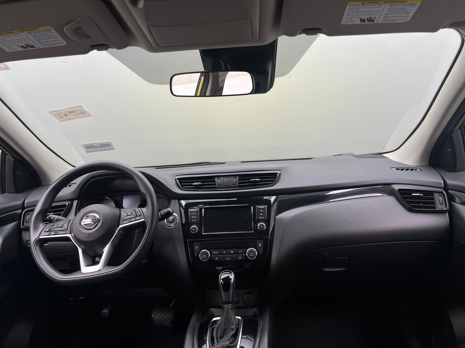 Thumbnail: 2020 Nissan Rogue Sport - 3