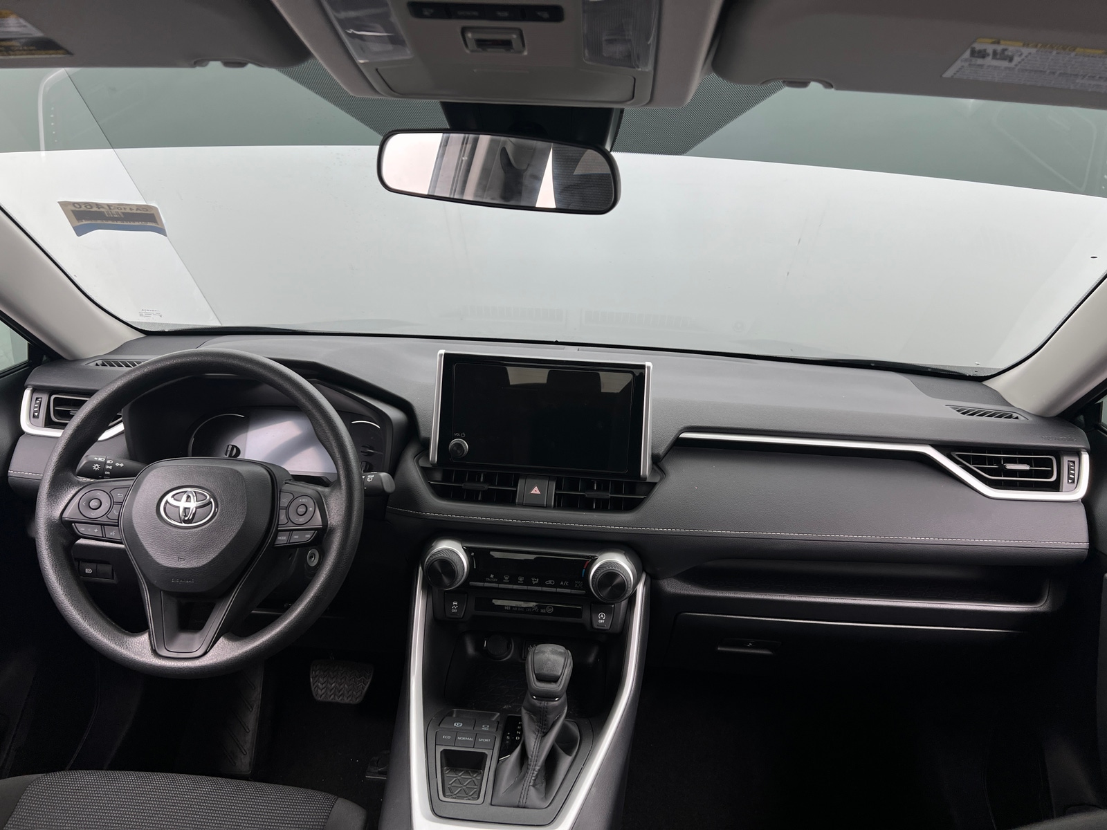 Thumbnail: 2025 Toyota RAV4 - 3