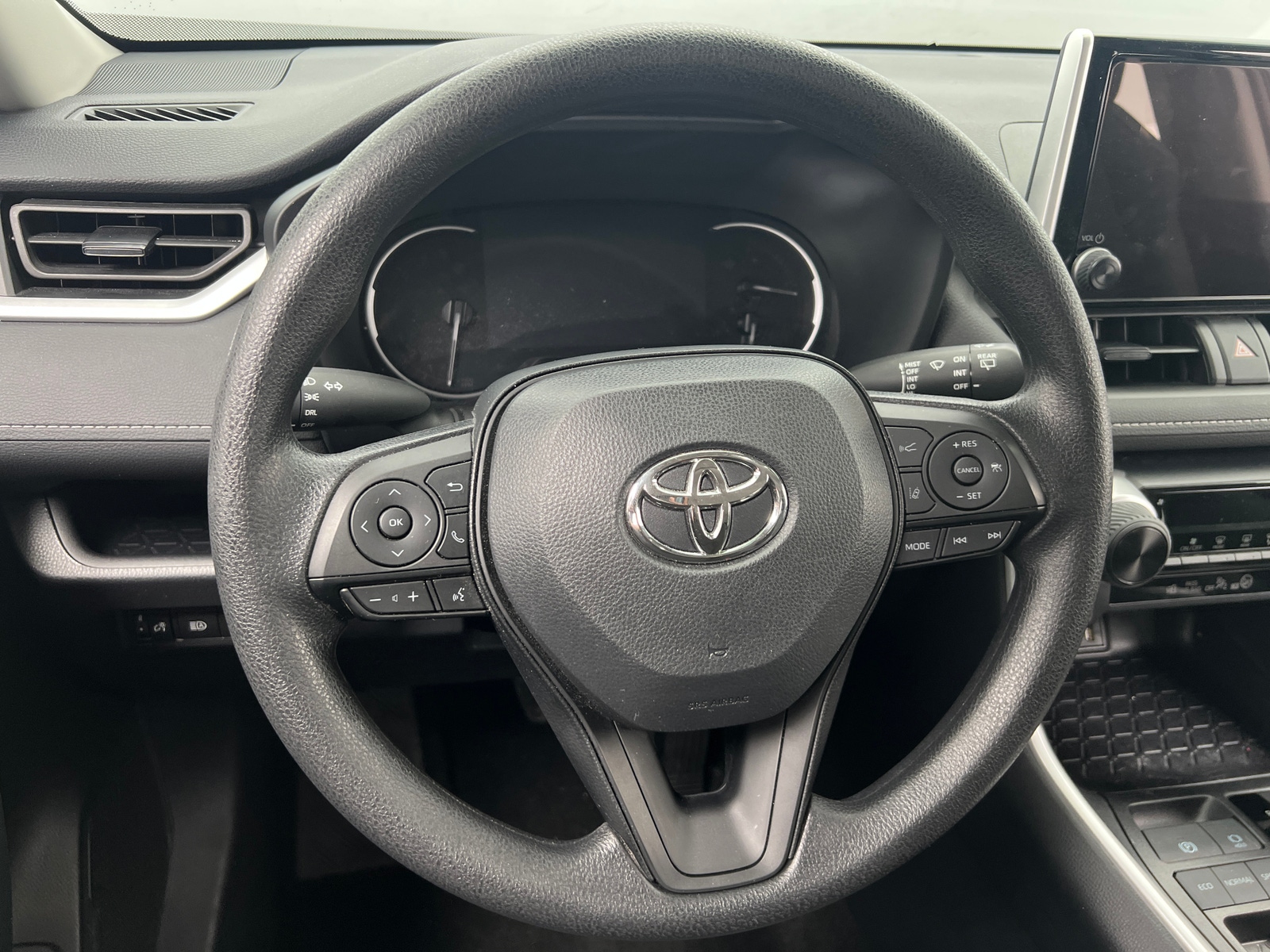 Thumbnail: 2025 Toyota RAV4 - 5