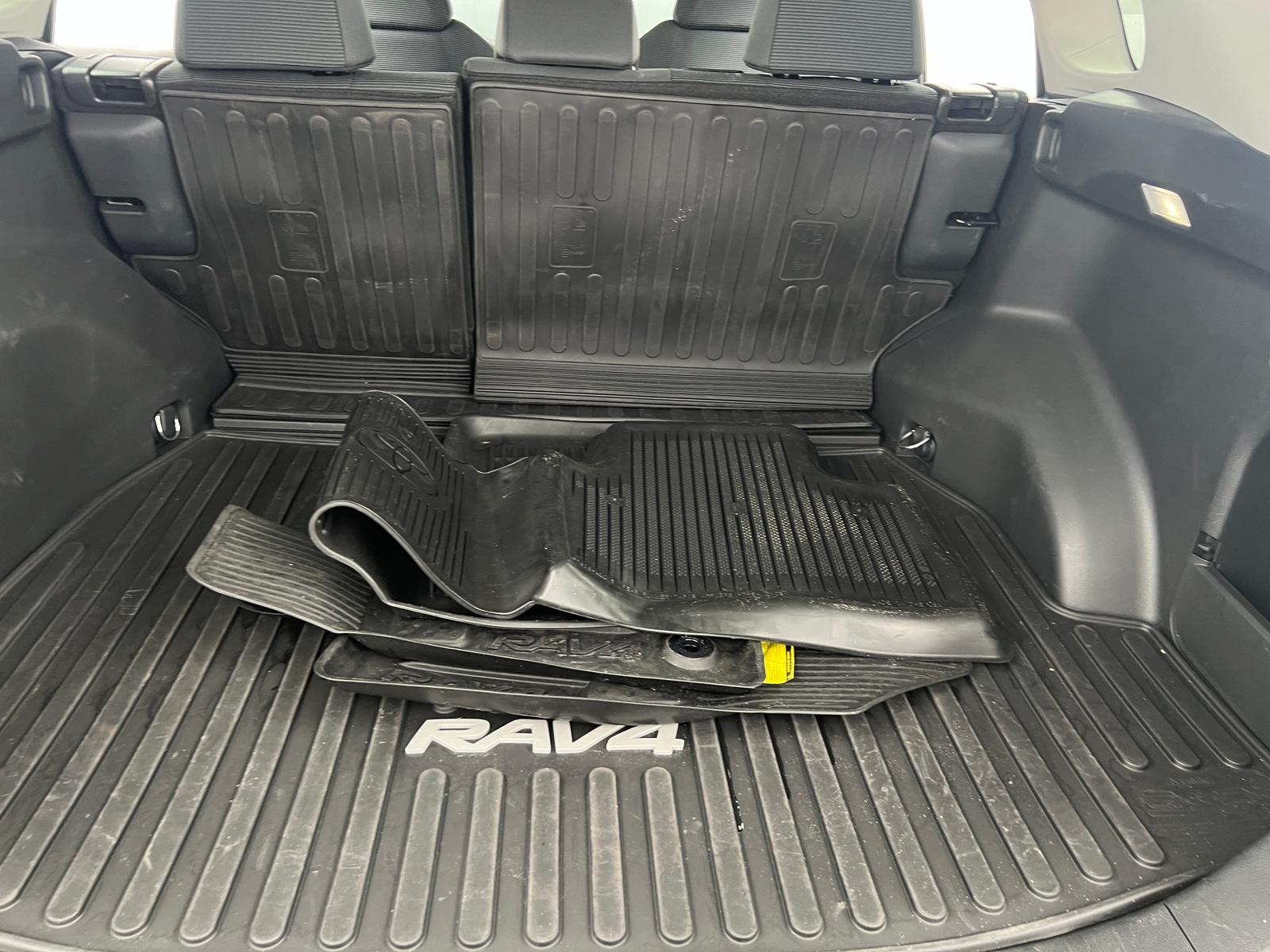 Thumbnail: 2025 Toyota RAV4 - 7