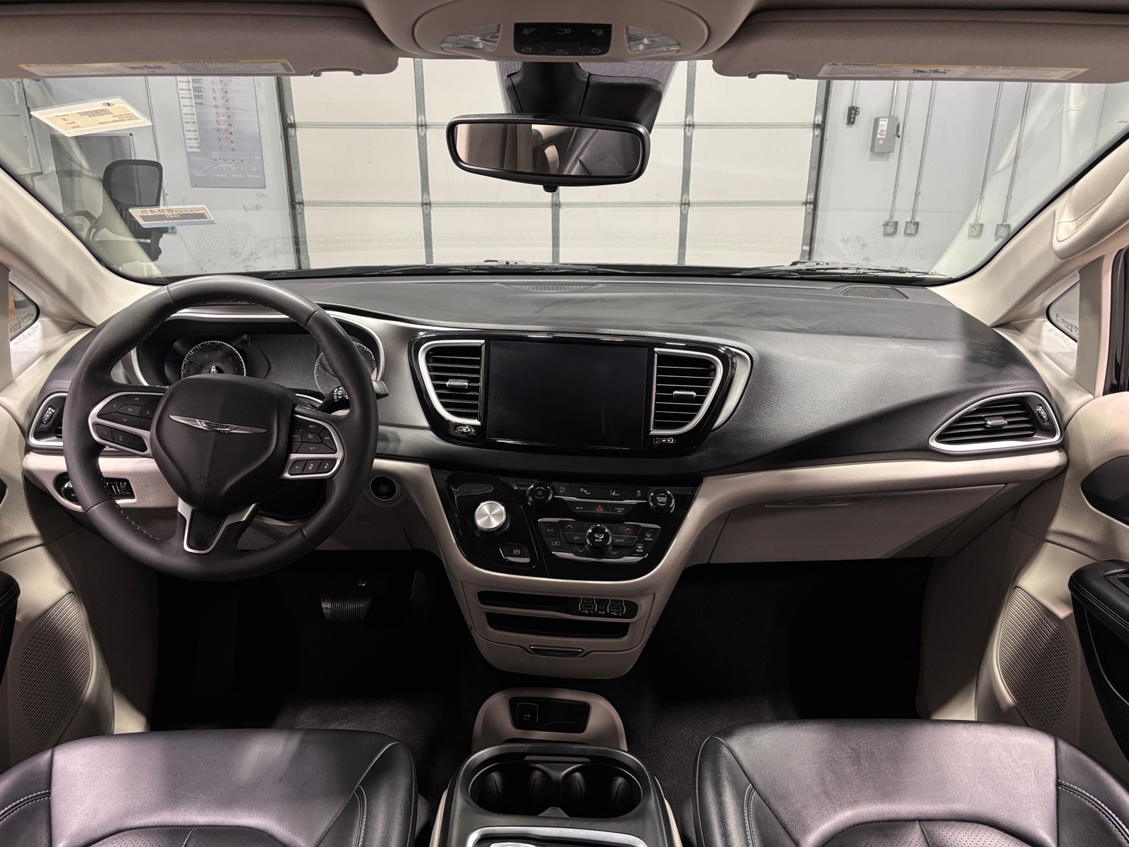 Thumbnail: 2024 Chrysler Pacifica - 2