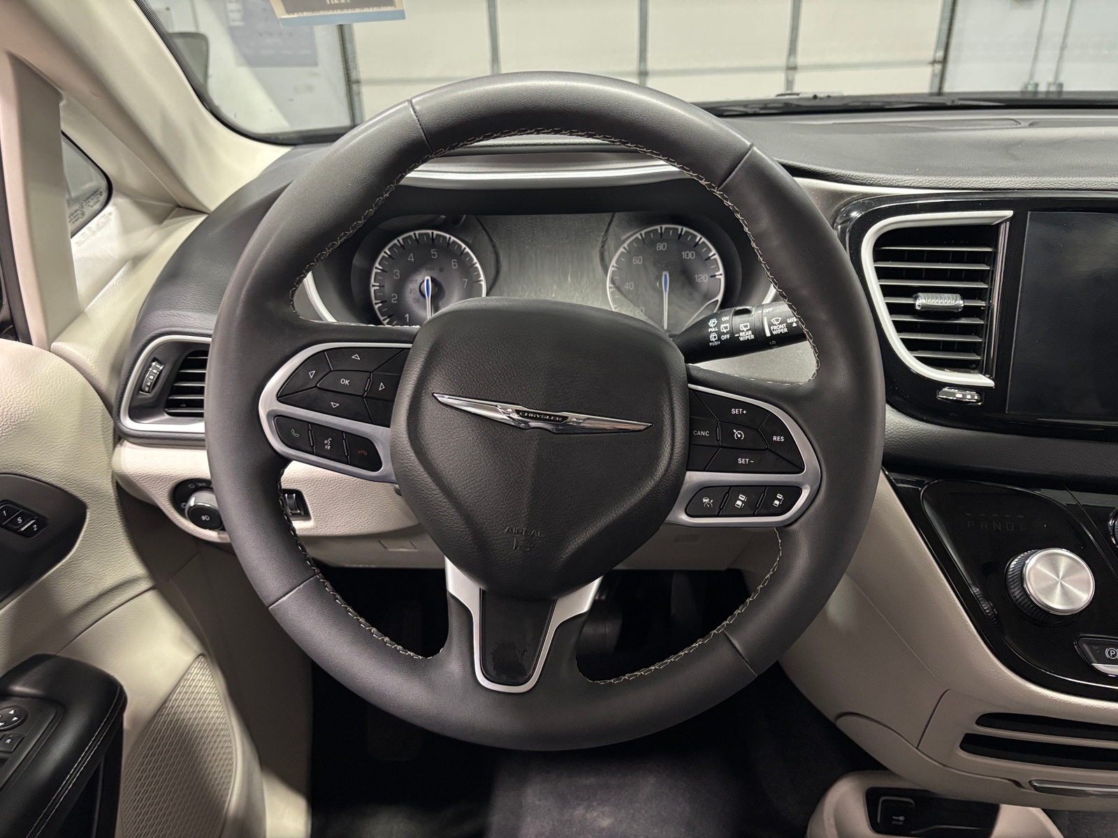 Thumbnail: 2024 Chrysler Pacifica - 4