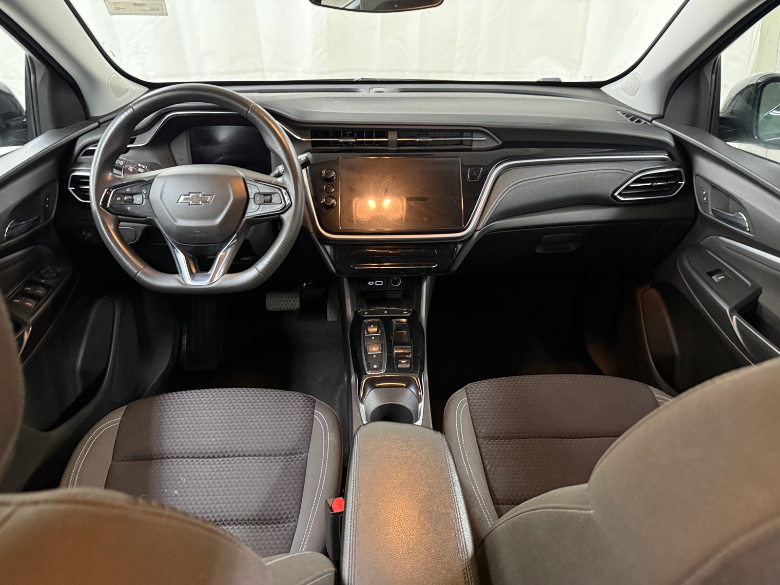 Thumbnail: 2023 Chevrolet Bolt EUV - 3