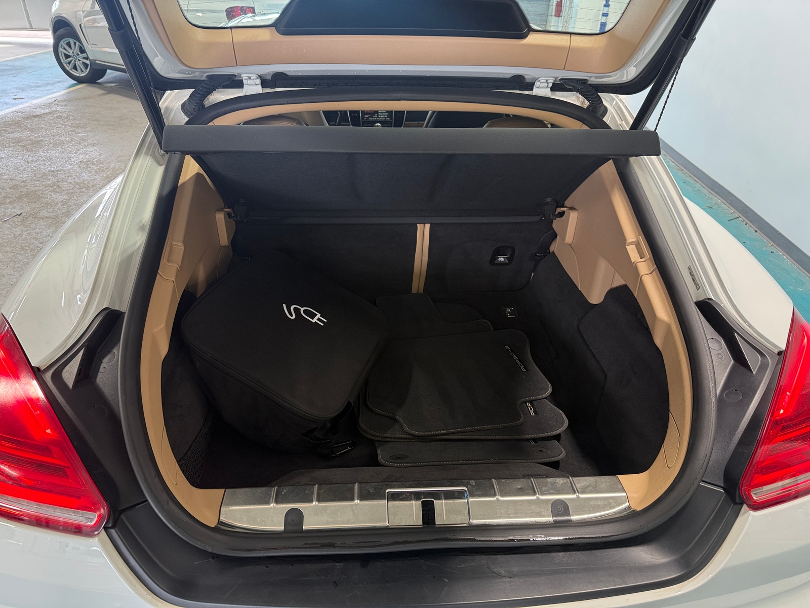 Thumbnail: 2016 Porsche Panamera - 6