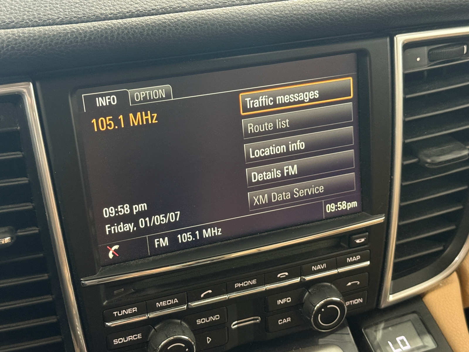 Thumbnail: 2016 Porsche Panamera - 3