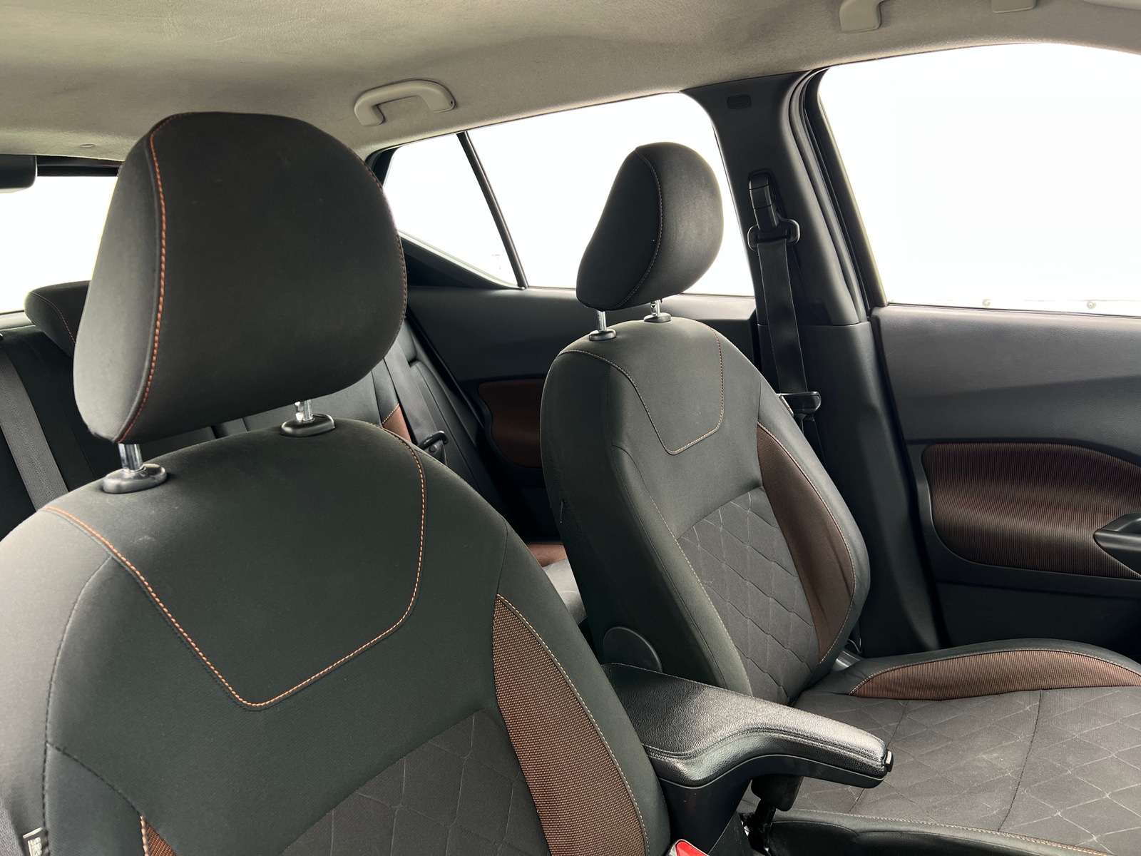 Thumbnail: 2020 Nissan Kicks - 2