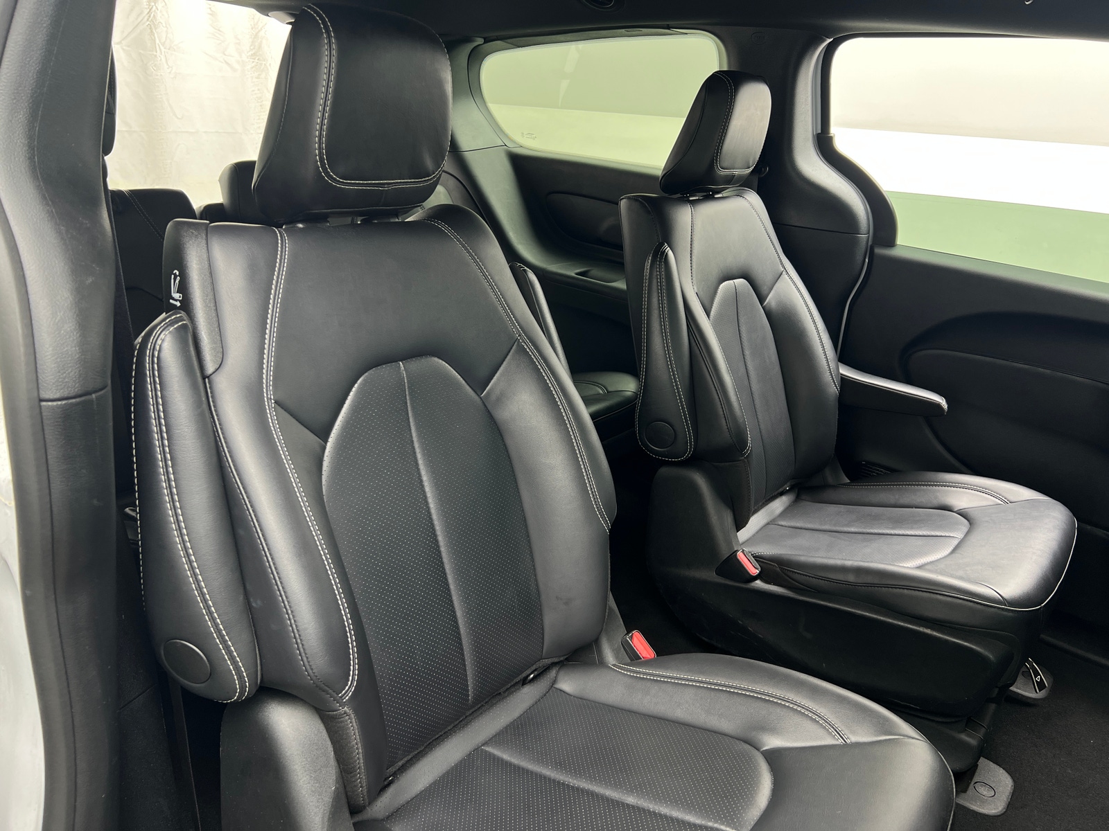 Thumbnail: 2024 Chrysler Pacifica - 6