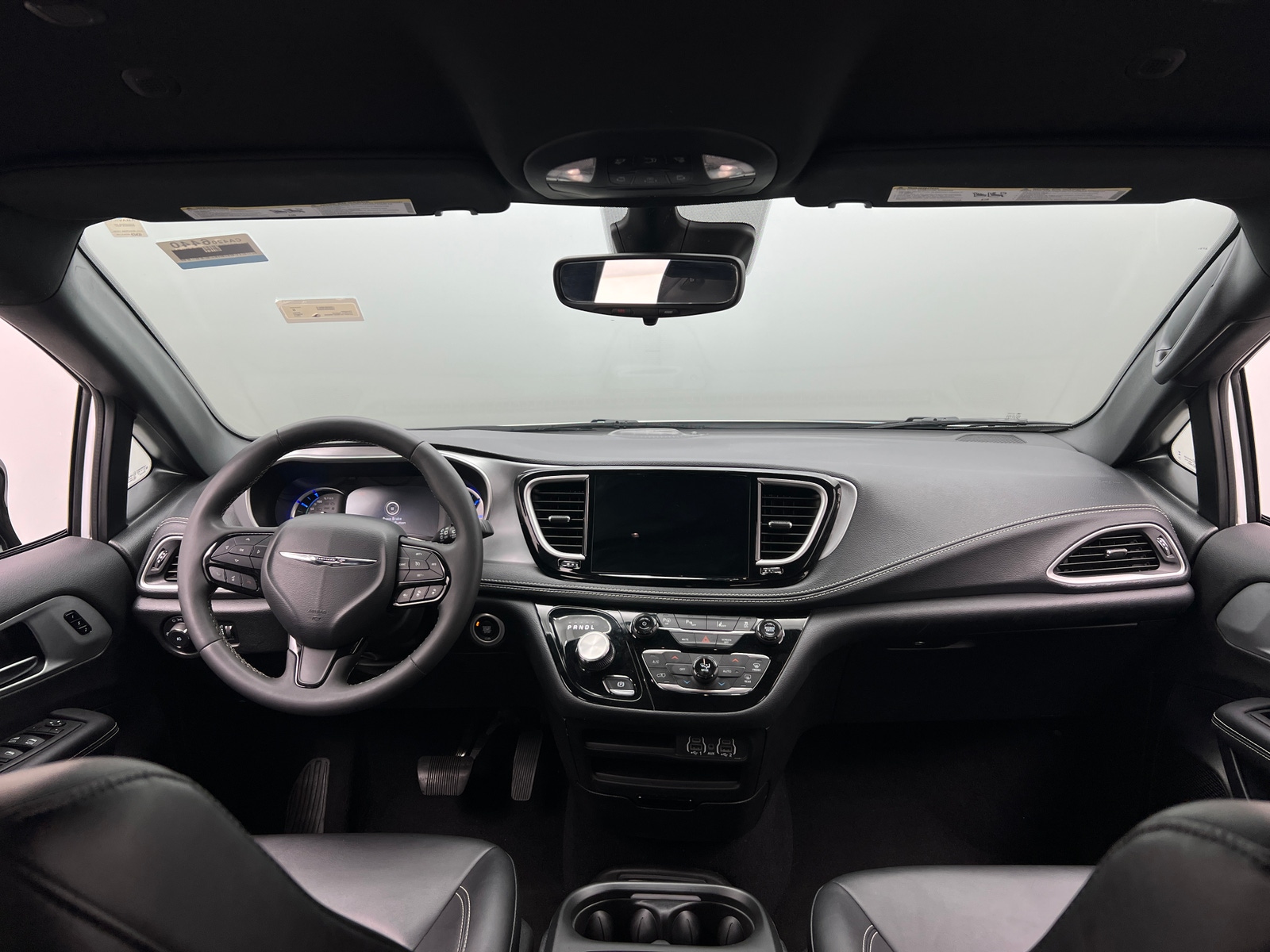 Thumbnail: 2024 Chrysler Pacifica - 3