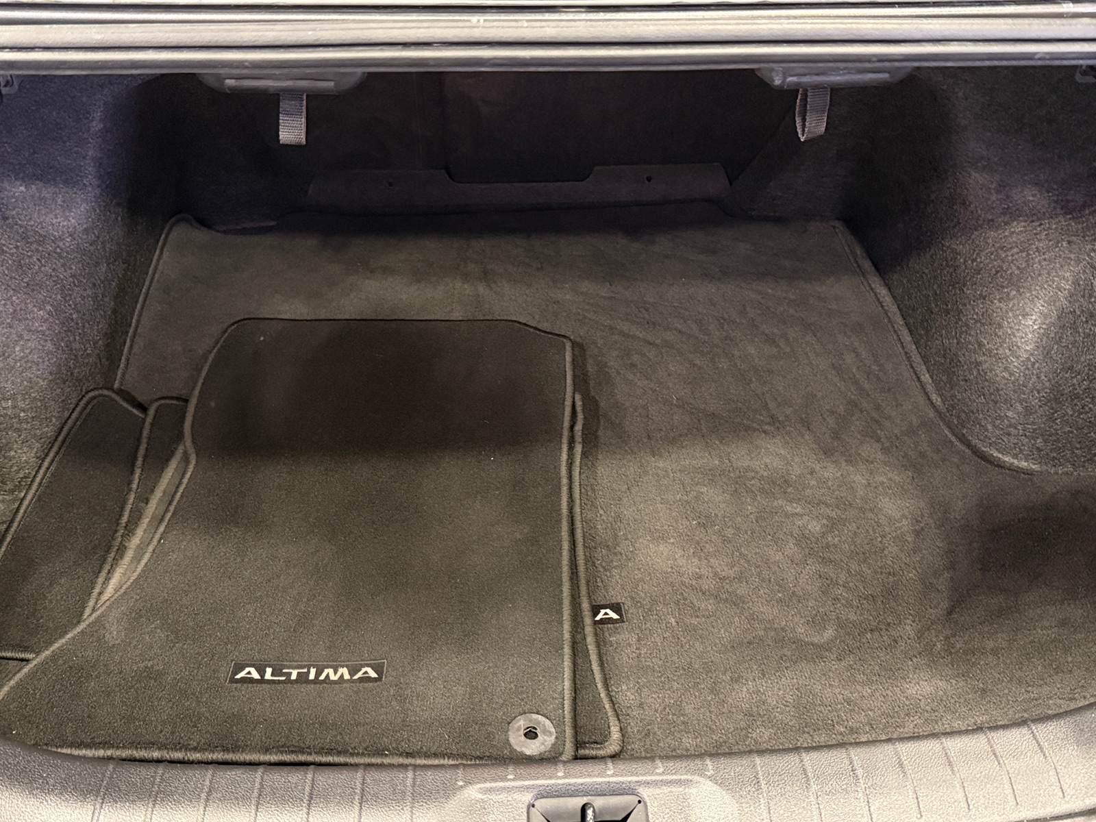 Thumbnail: 2024 Nissan Altima - 7