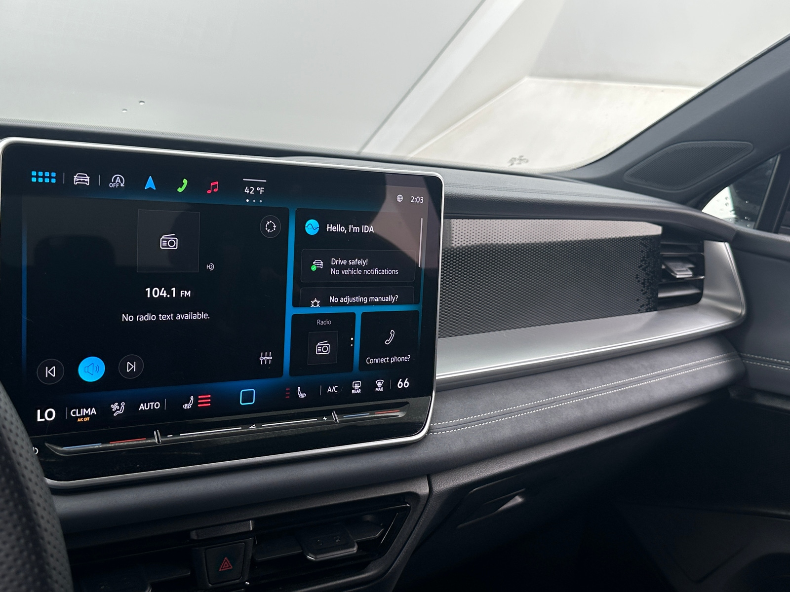 Thumbnail: 2025 Volkswagen Tiguan - 3