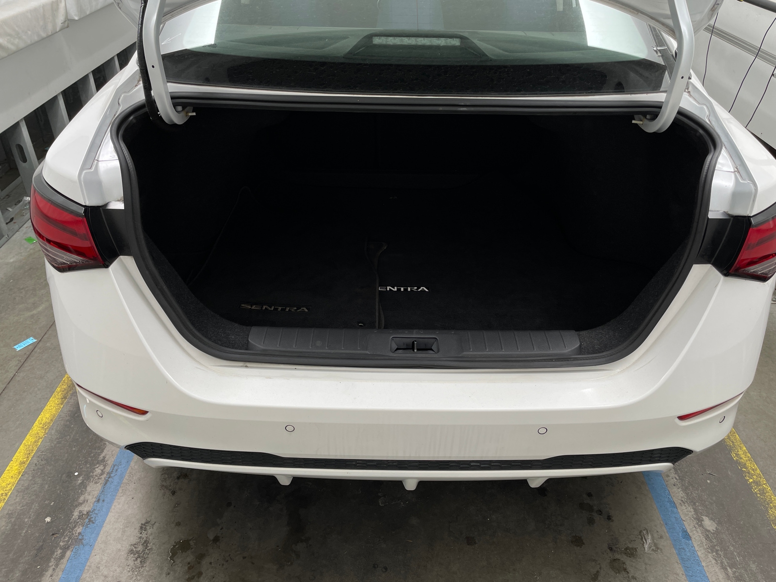 Thumbnail: 2021 Nissan Sentra - 7