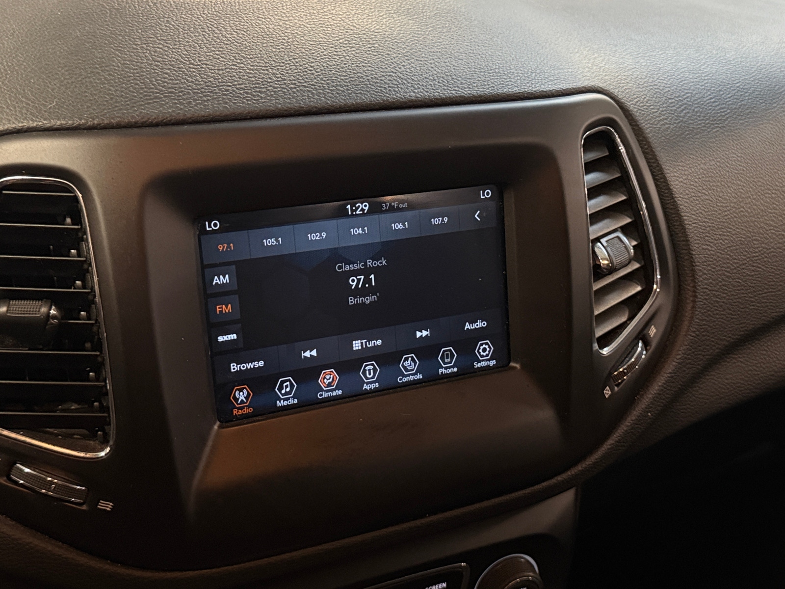 Thumbnail: 2019 Jeep Compass - 4