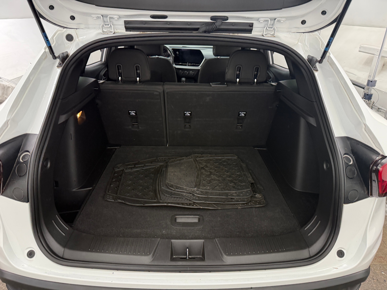 Thumbnail: 2024 Chevrolet Trax - 7