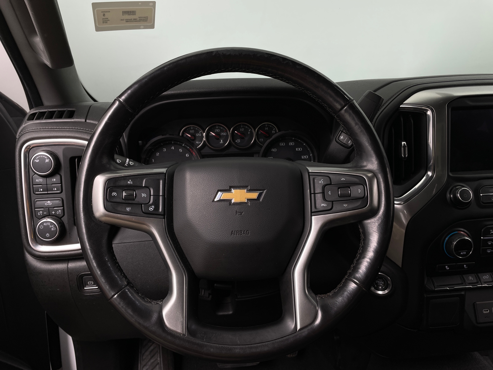 Thumbnail: 2019 Chevrolet Silverado 1500 - 5
