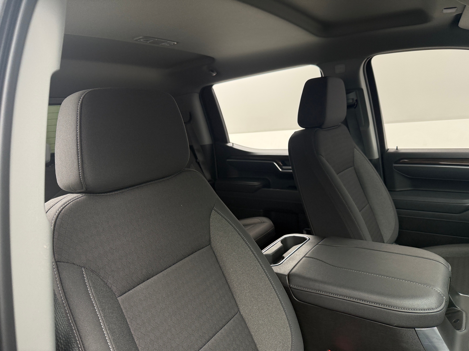 Thumbnail: 2025 Chevrolet Silverado 1500 - 2