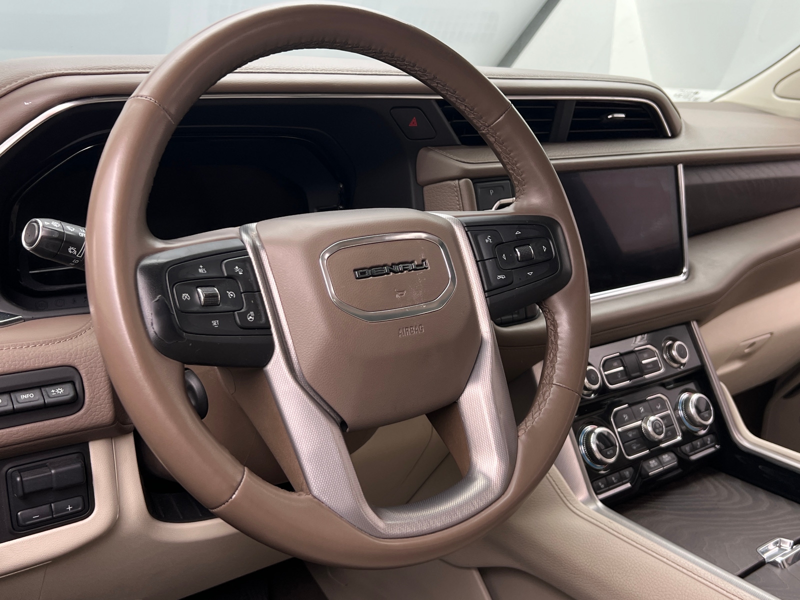 Thumbnail: 2023 GMC Yukon - 4