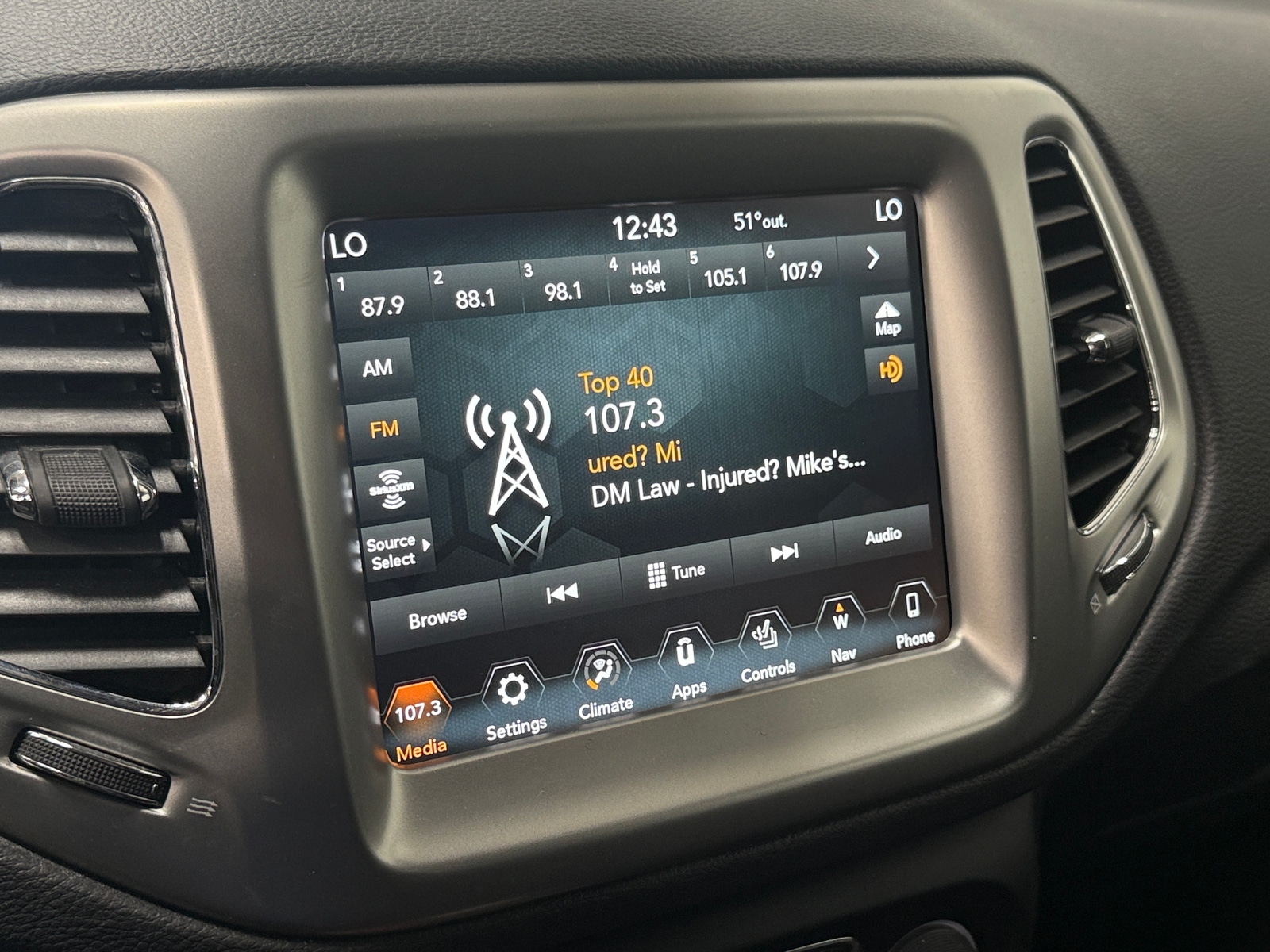 Thumbnail: 2018 Jeep Compass - 4