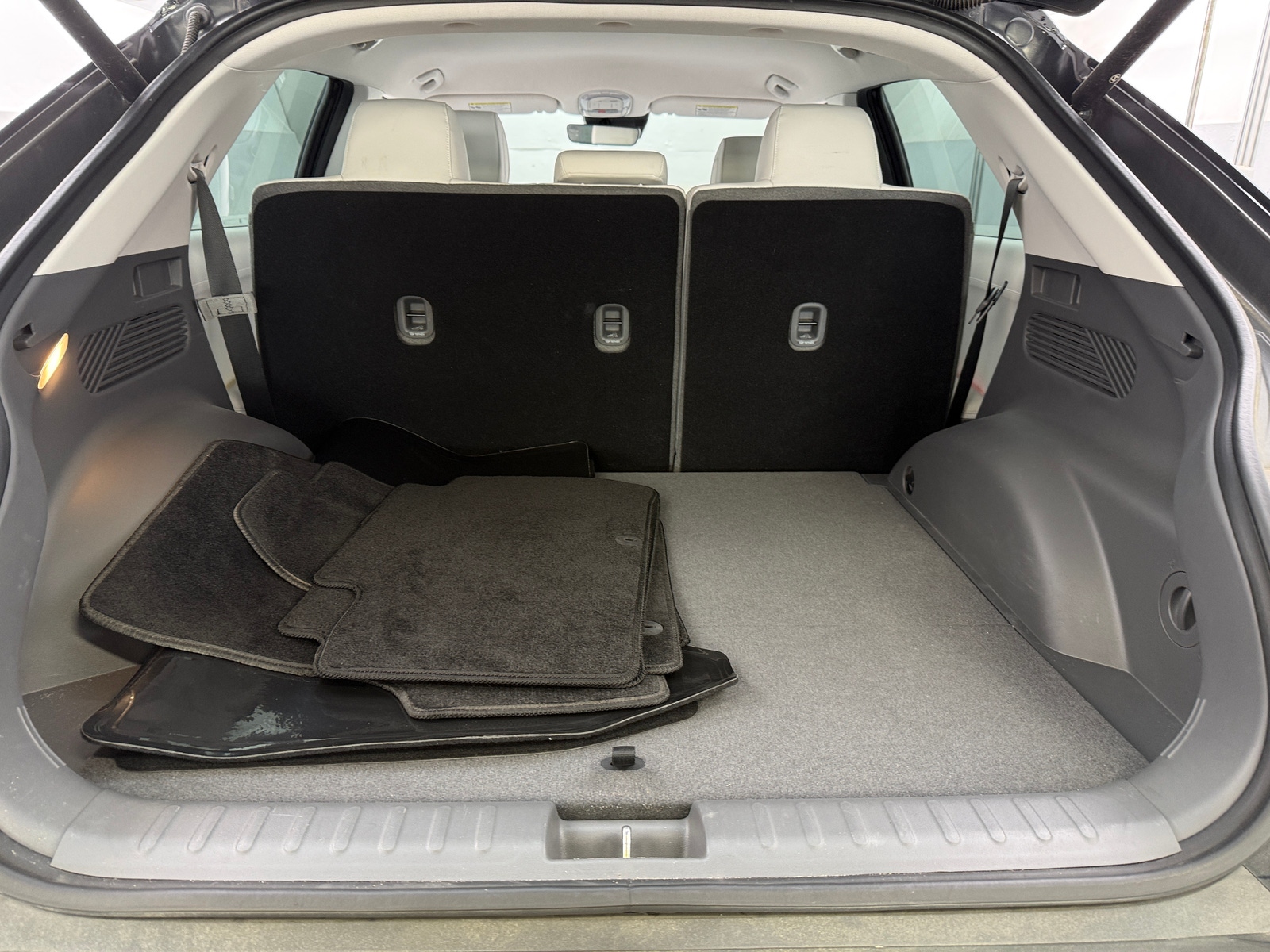 Thumbnail: 2023 Hyundai Ioniq 5 - 6