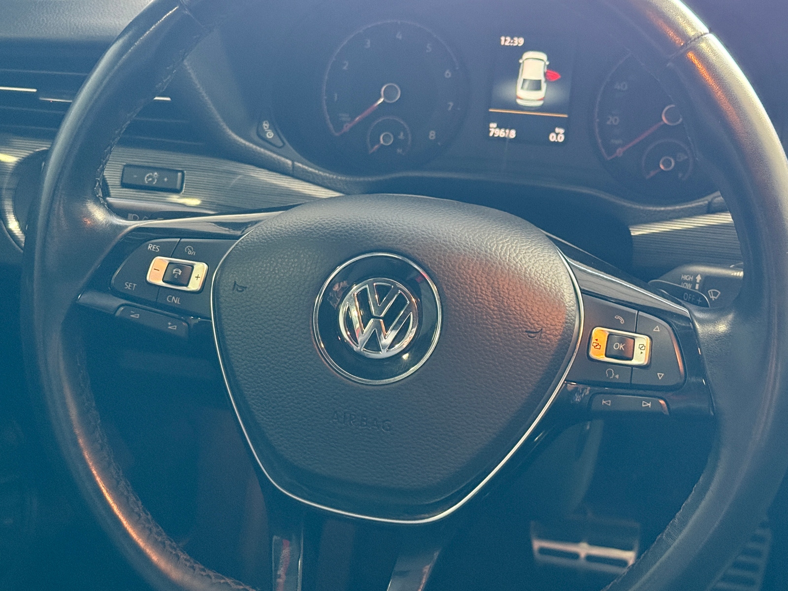 Thumbnail: 2021 Volkswagen Passat - 4