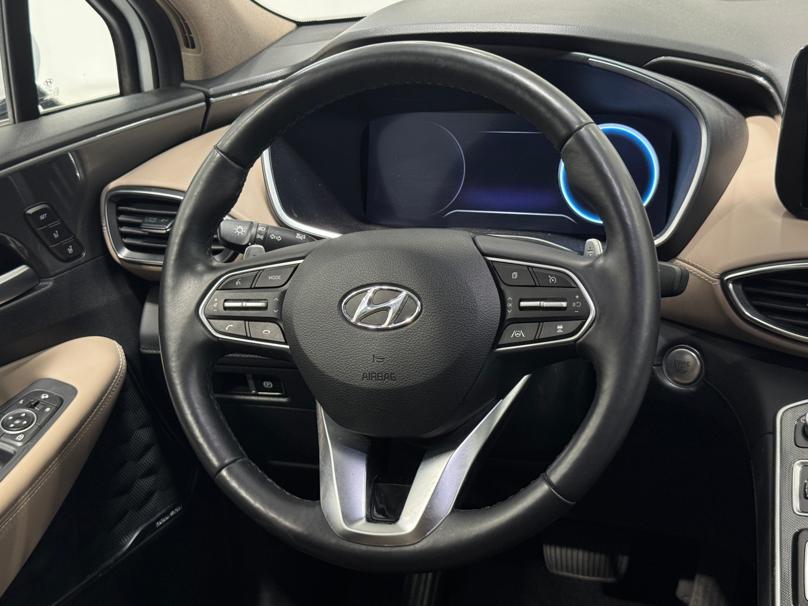 Thumbnail: 2023 Hyundai Santa Fe - 4