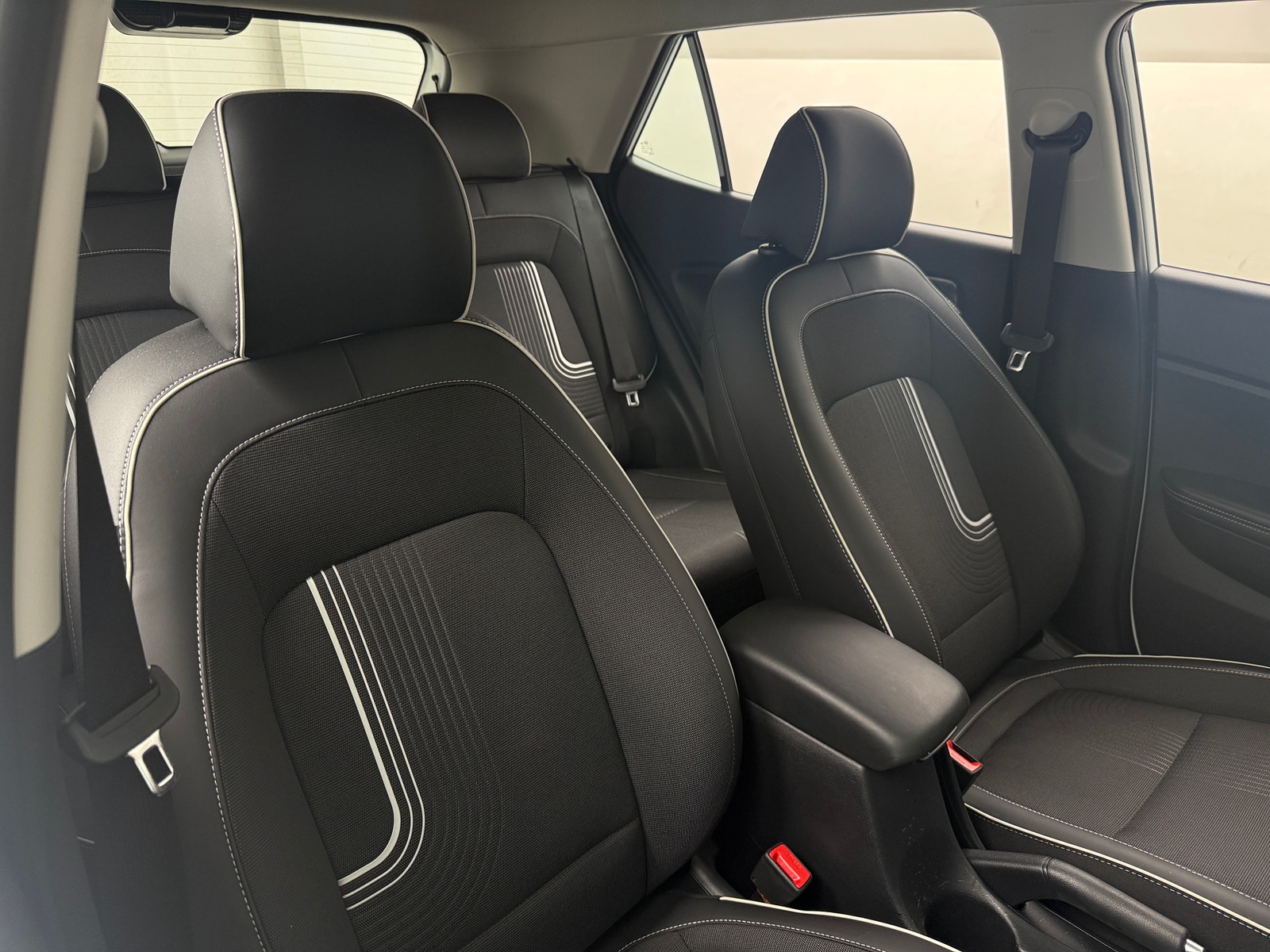 Thumbnail: 2024 Hyundai Venue - 2