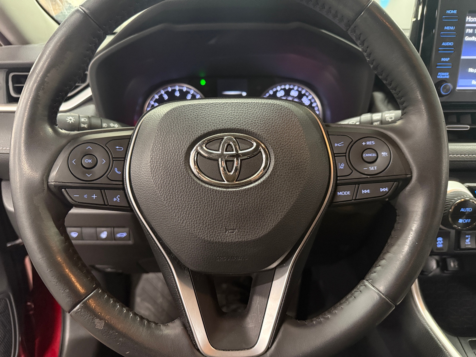 Thumbnail: 2019 Toyota RAV4 - 4