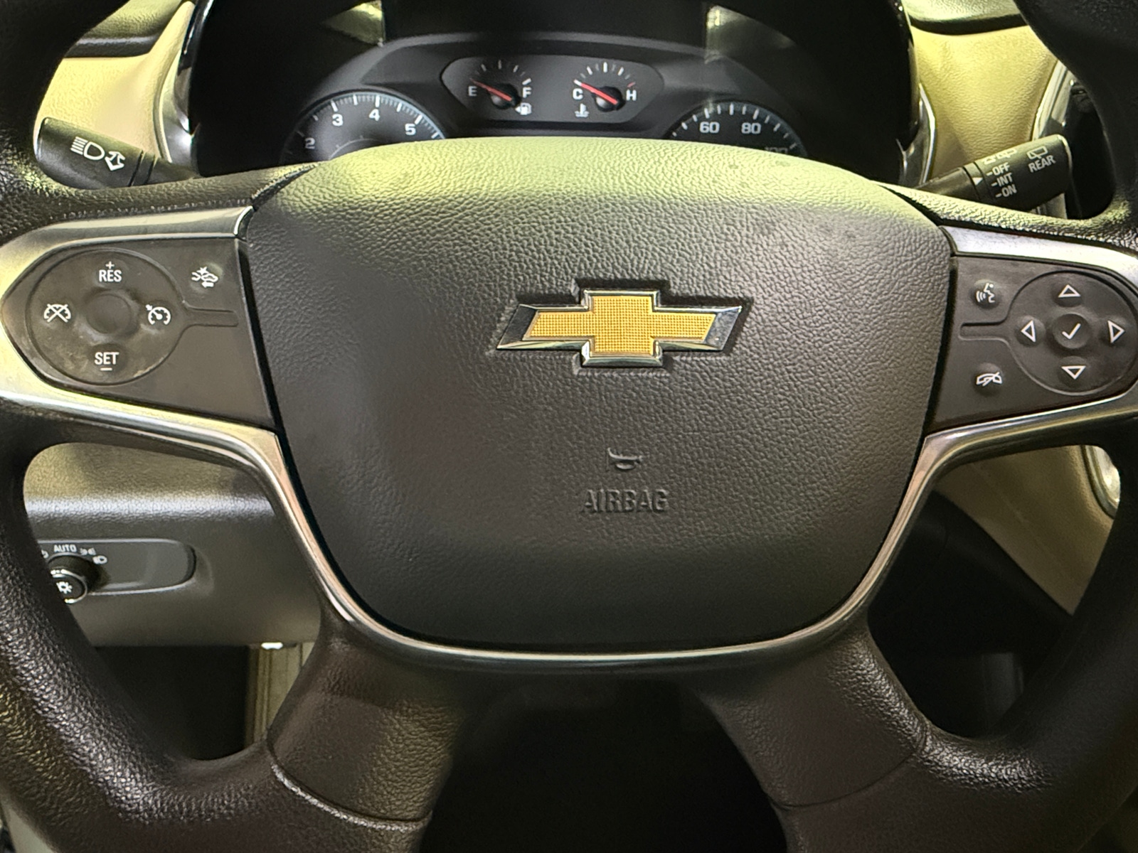 Thumbnail: 2023 Chevrolet Traverse - 5