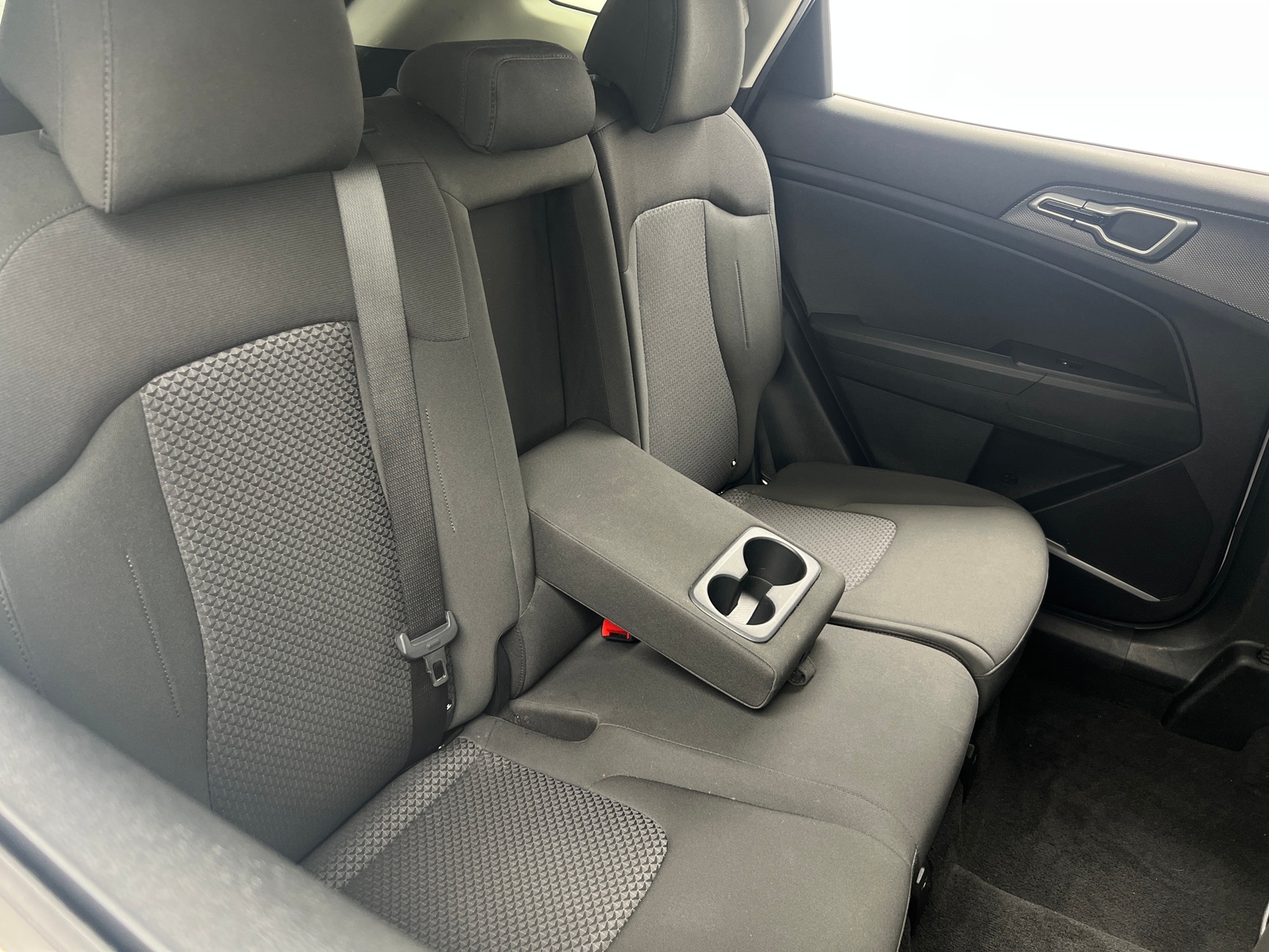 Thumbnail: 2025 Kia Sportage - 6