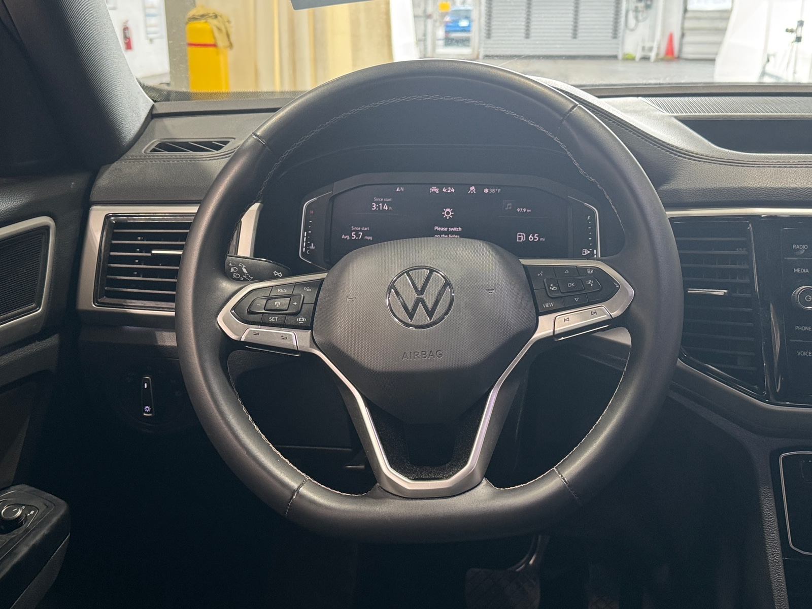 Thumbnail: 2021 Volkswagen Atlas - 4