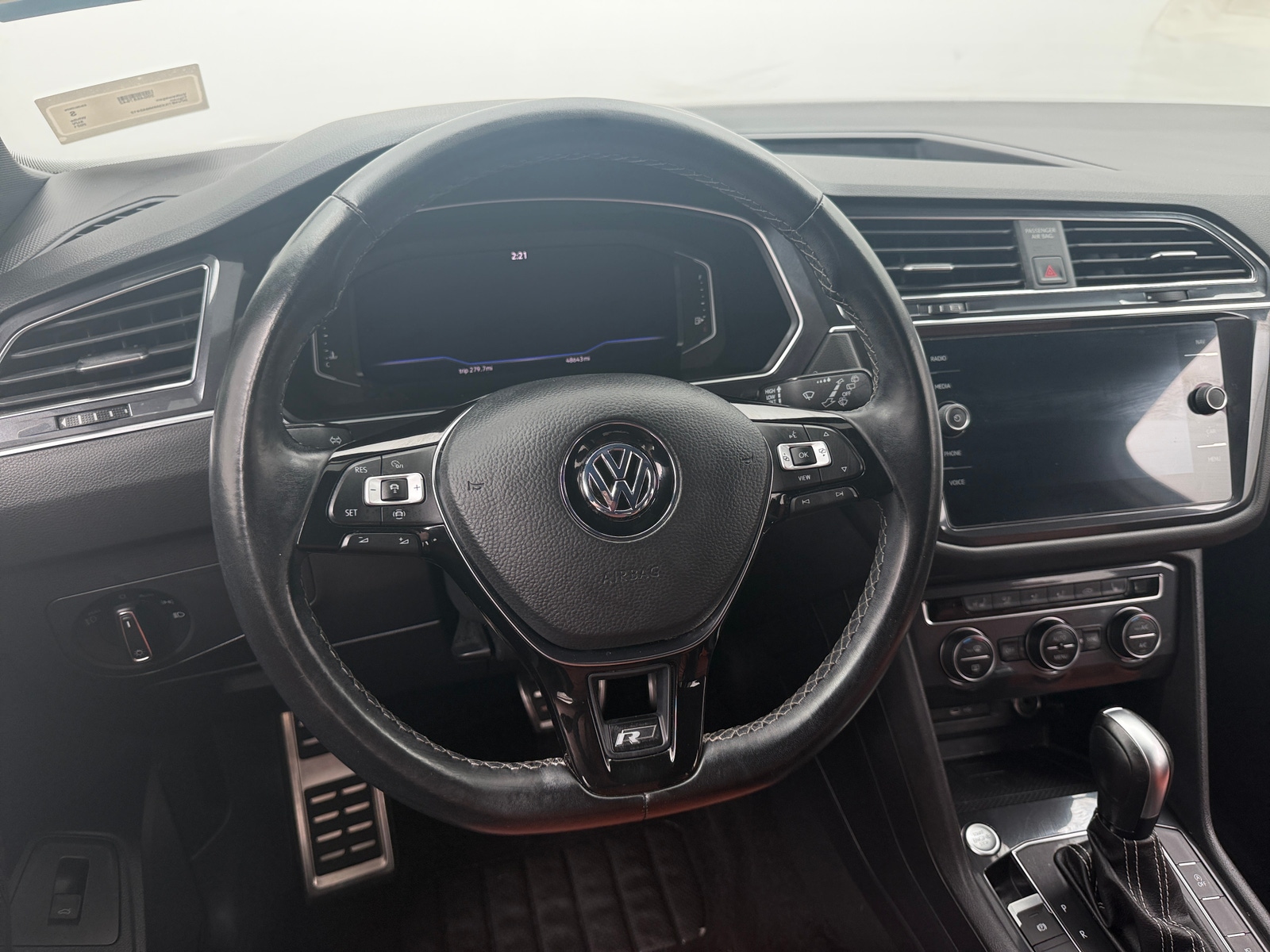 Thumbnail: 2021 Volkswagen Tiguan - 5