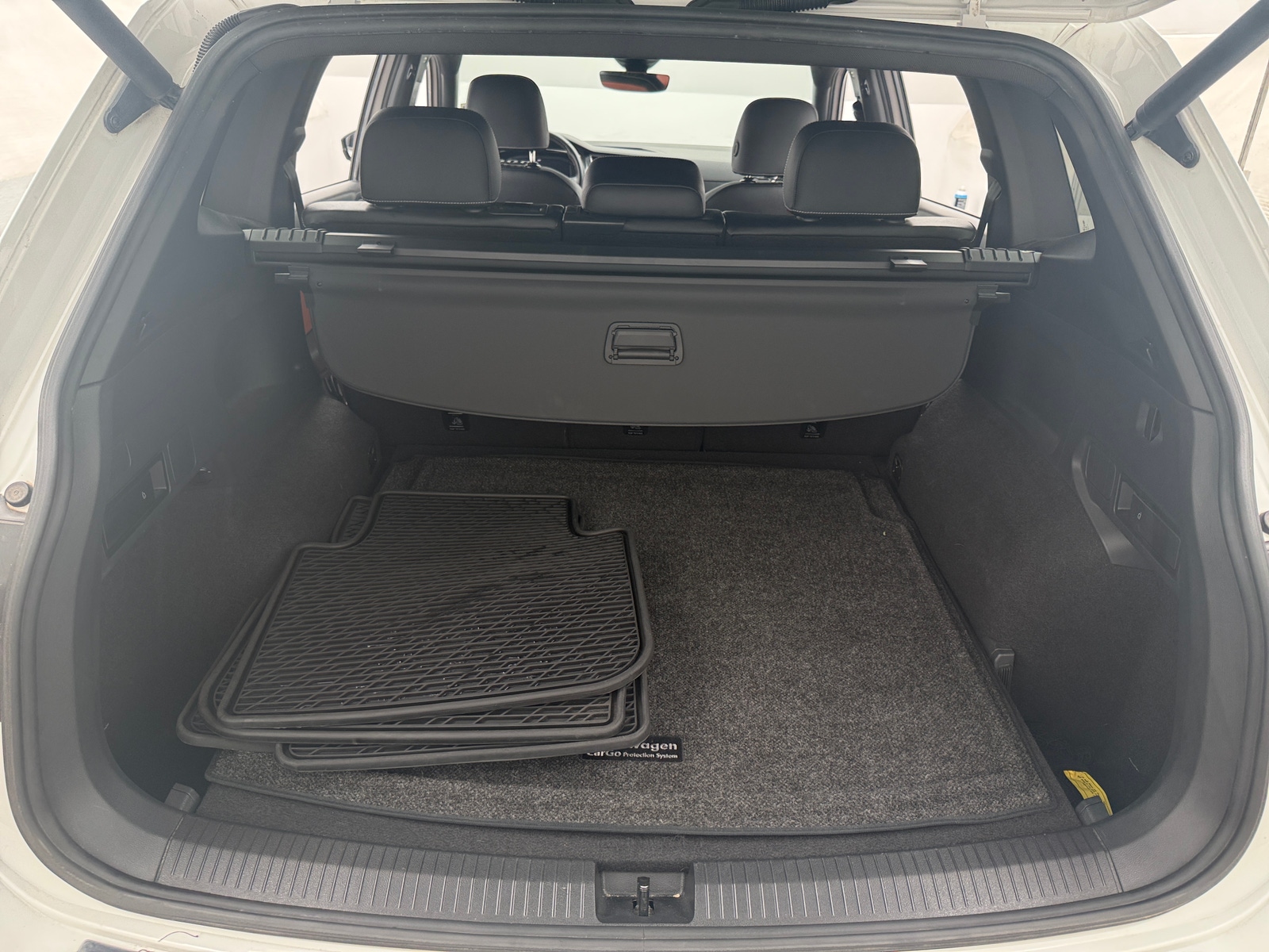 Thumbnail: 2021 Volkswagen Tiguan - 7