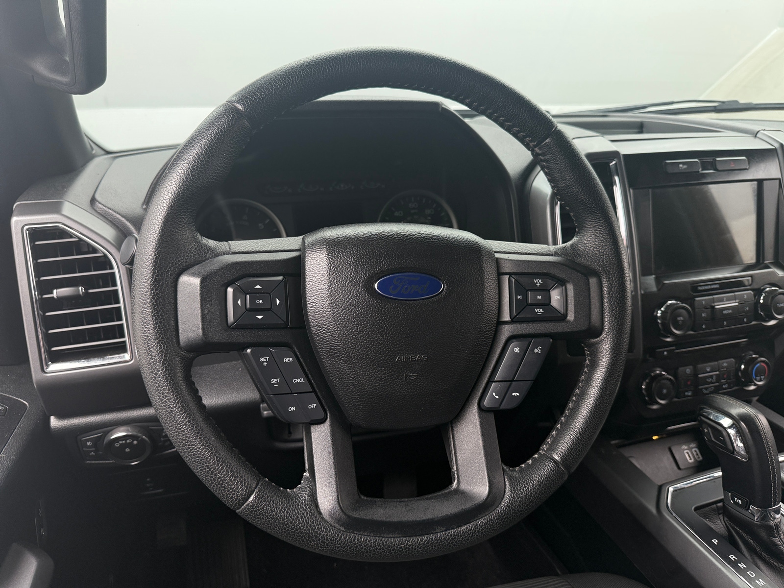 Thumbnail: 2015 Ford Econoline - 4