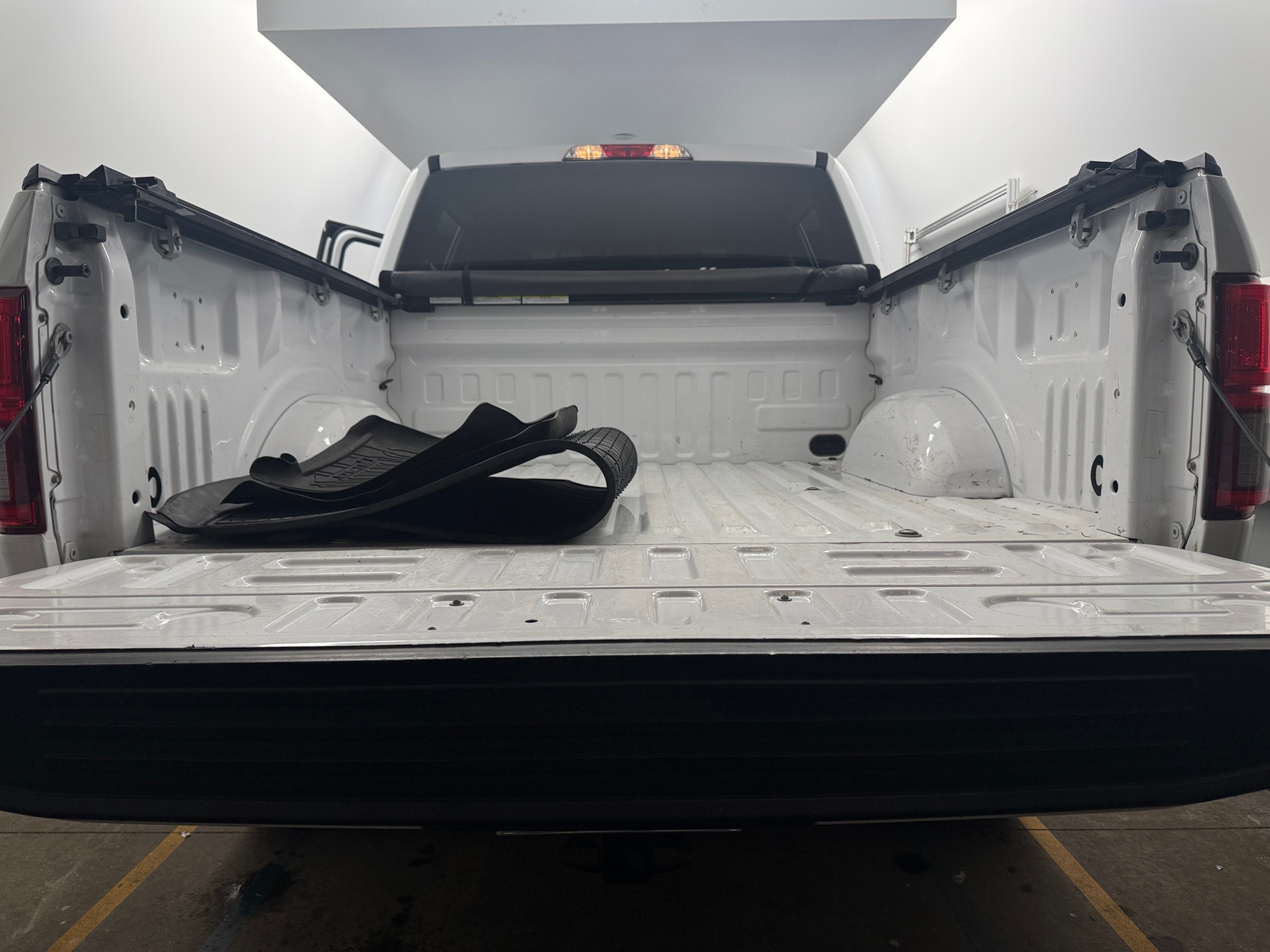 Thumbnail: 2019 Ford Econoline - 7