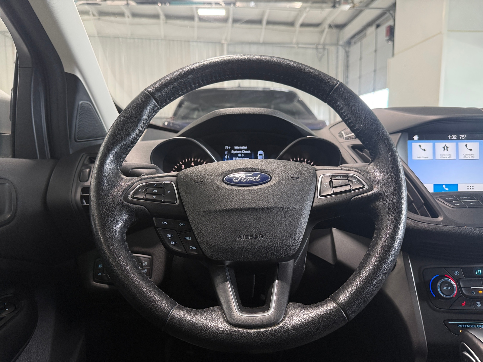 Thumbnail: 2019 Ford Escape - 4