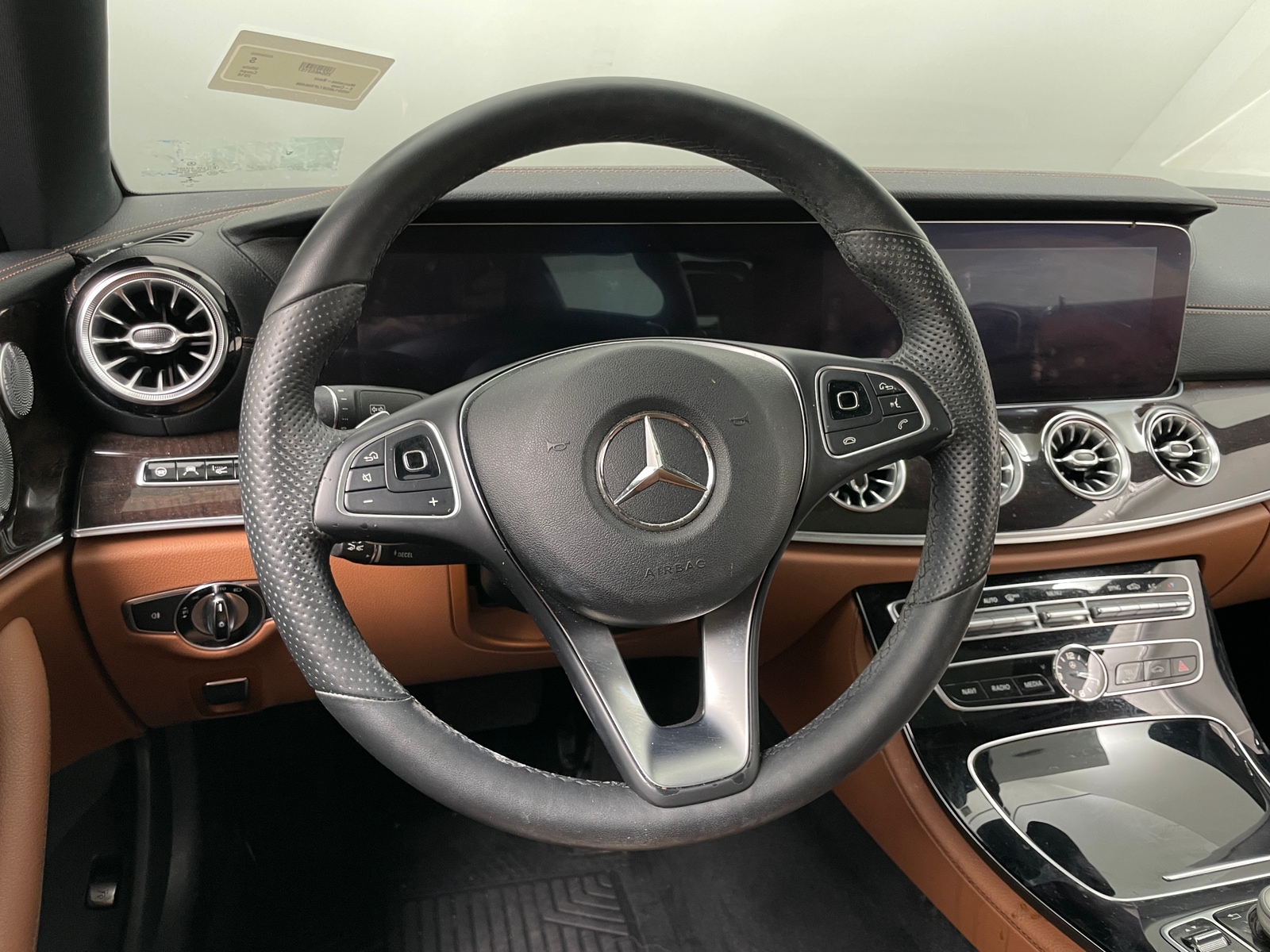 Thumbnail: 2018 Mercedes-Benz E-Class - 3