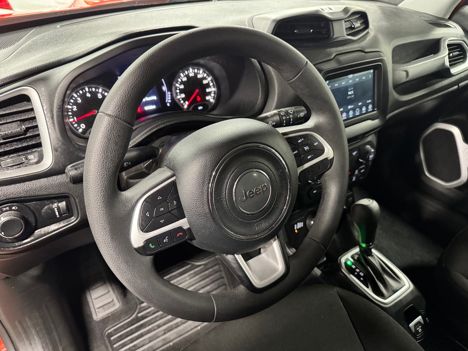 Thumbnail: 2018 Jeep Renegade - 5