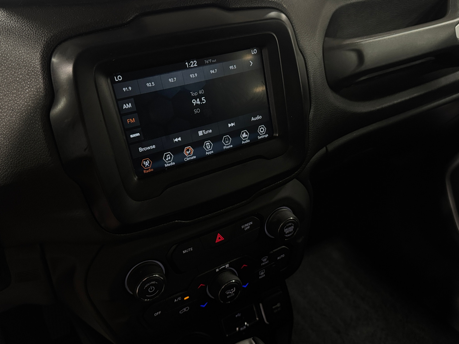 Thumbnail: 2018 Jeep Renegade - 4