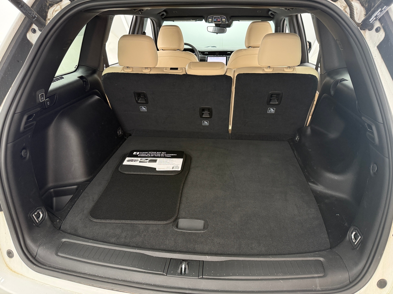 Thumbnail: 2023 Jeep Grand Cherokee - 6