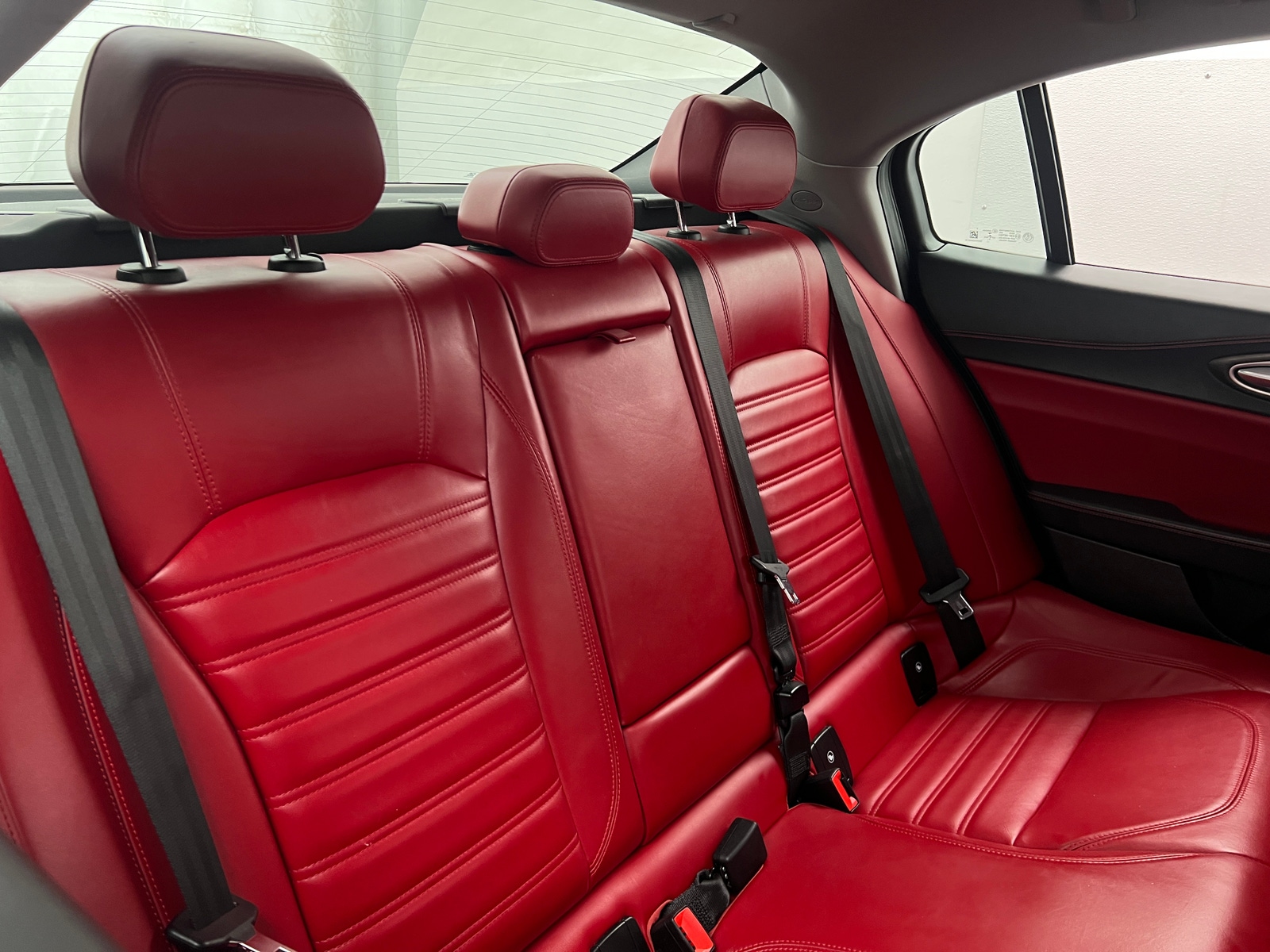 Thumbnail: 2017 Alfa Romeo Giulia - 5