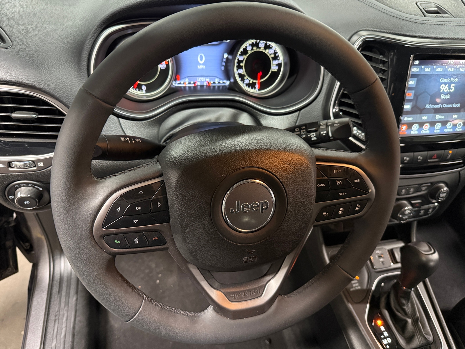 Thumbnail: 2022 Jeep Cherokee - 4