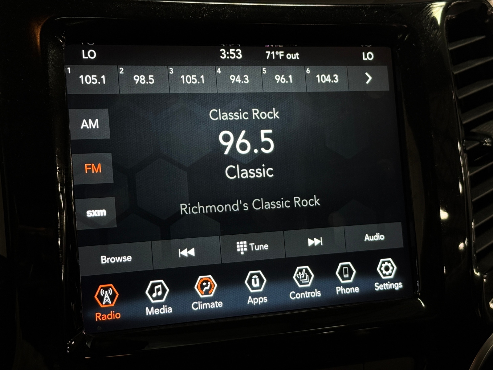 Thumbnail: 2022 Jeep Cherokee - 3