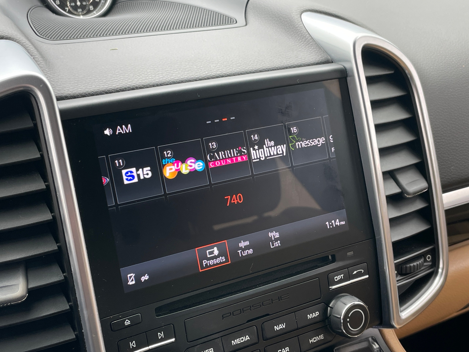 Thumbnail: 2017 Porsche Cayenne - 3