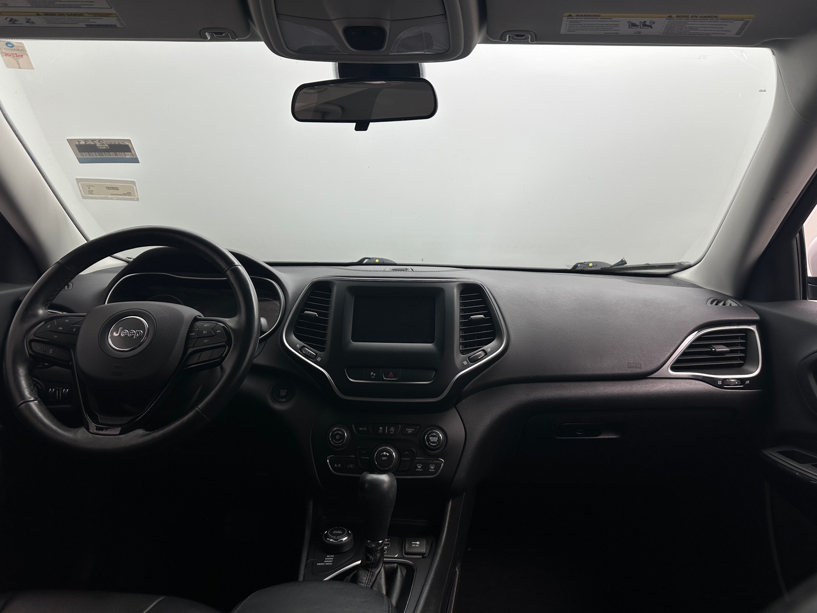 Thumbnail: 2019 Jeep Cherokee - 3