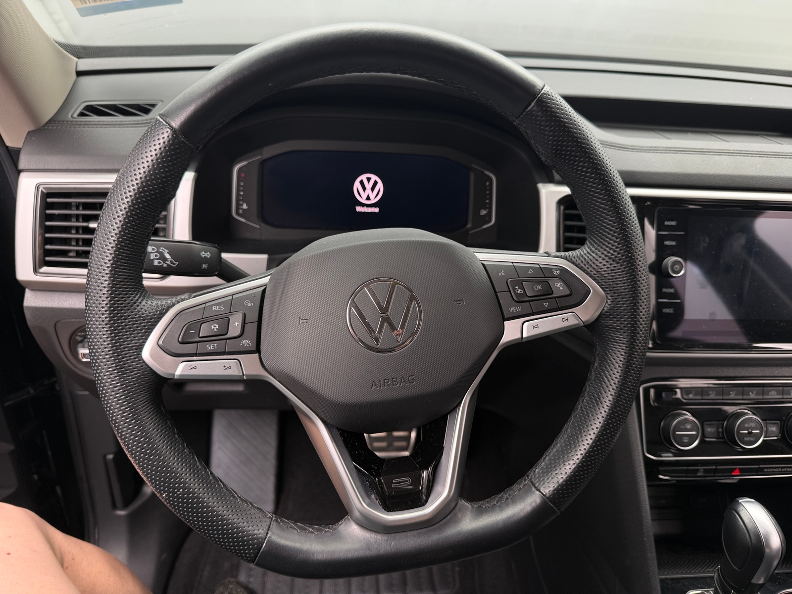 Thumbnail: 2023 Volkswagen Atlas - 4