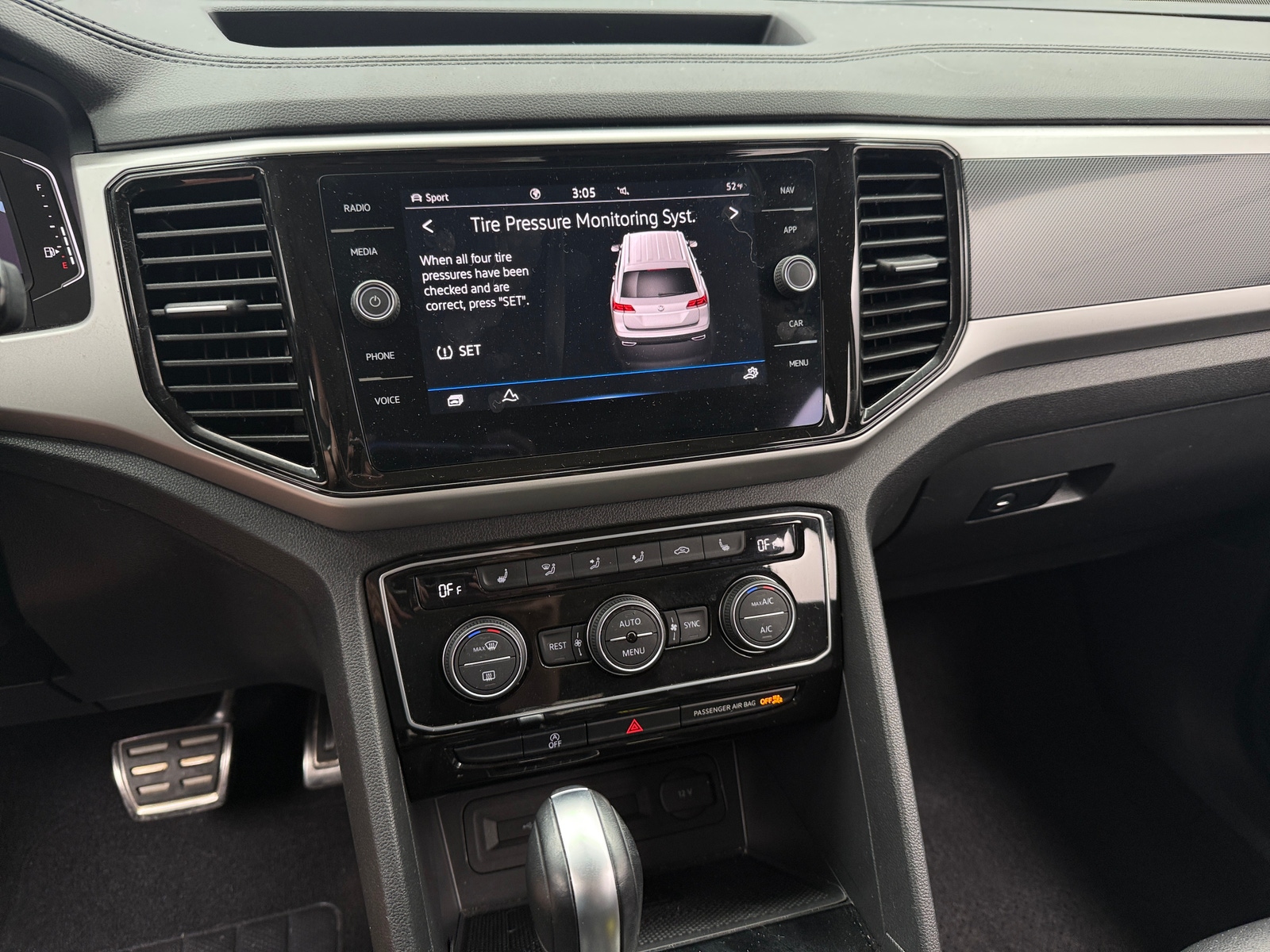 Thumbnail: 2023 Volkswagen Atlas - 3