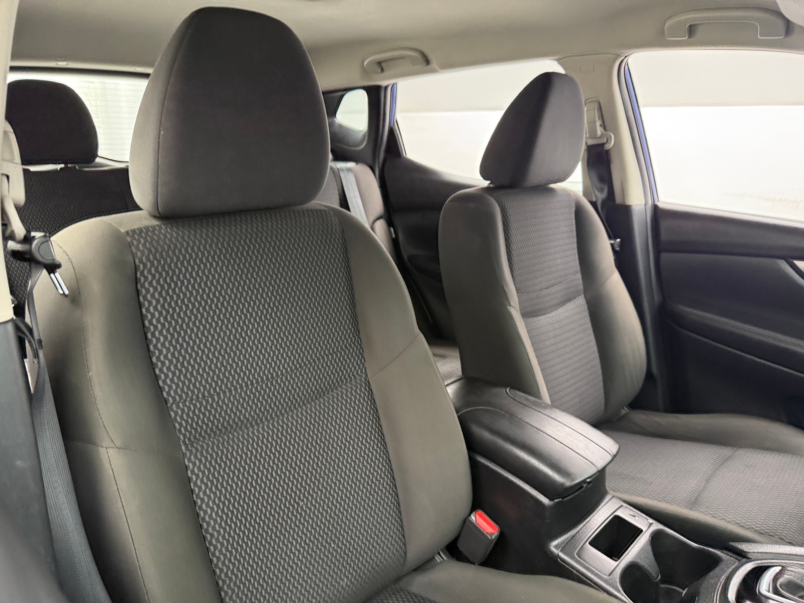 Thumbnail: 2022 Nissan Rogue Sport - 2