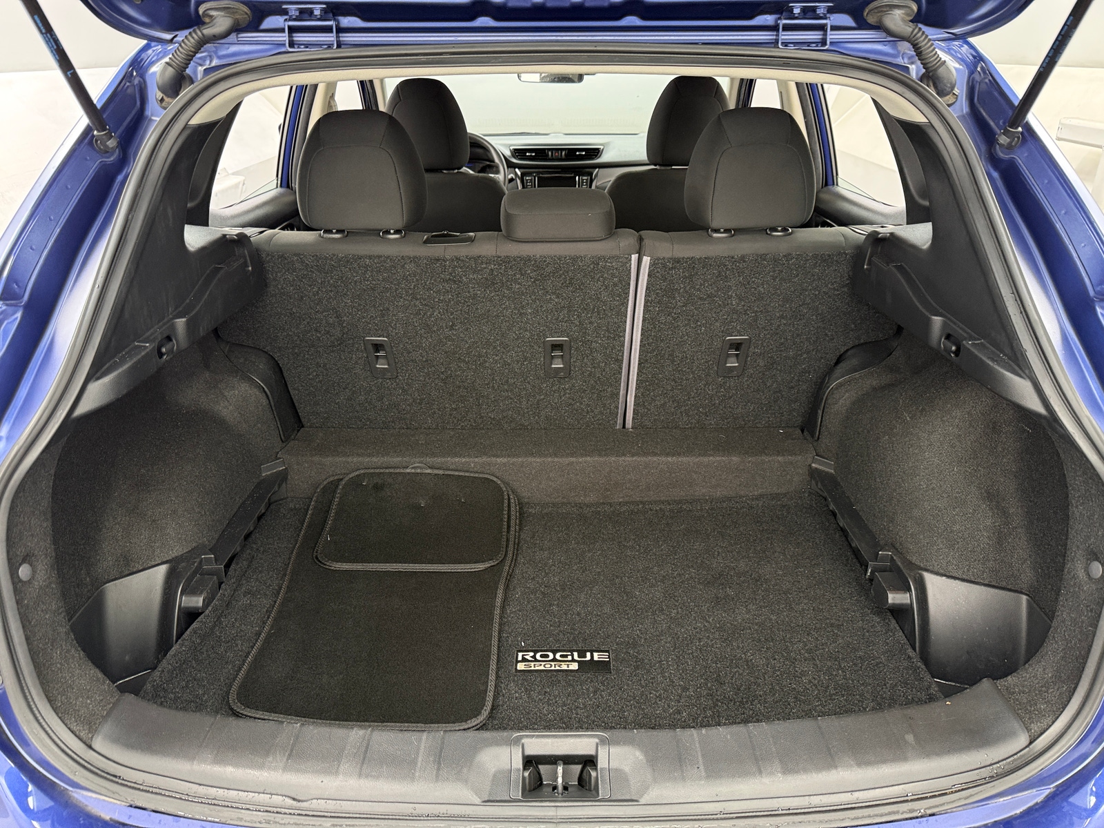 Thumbnail: 2022 Nissan Rogue Sport - 7