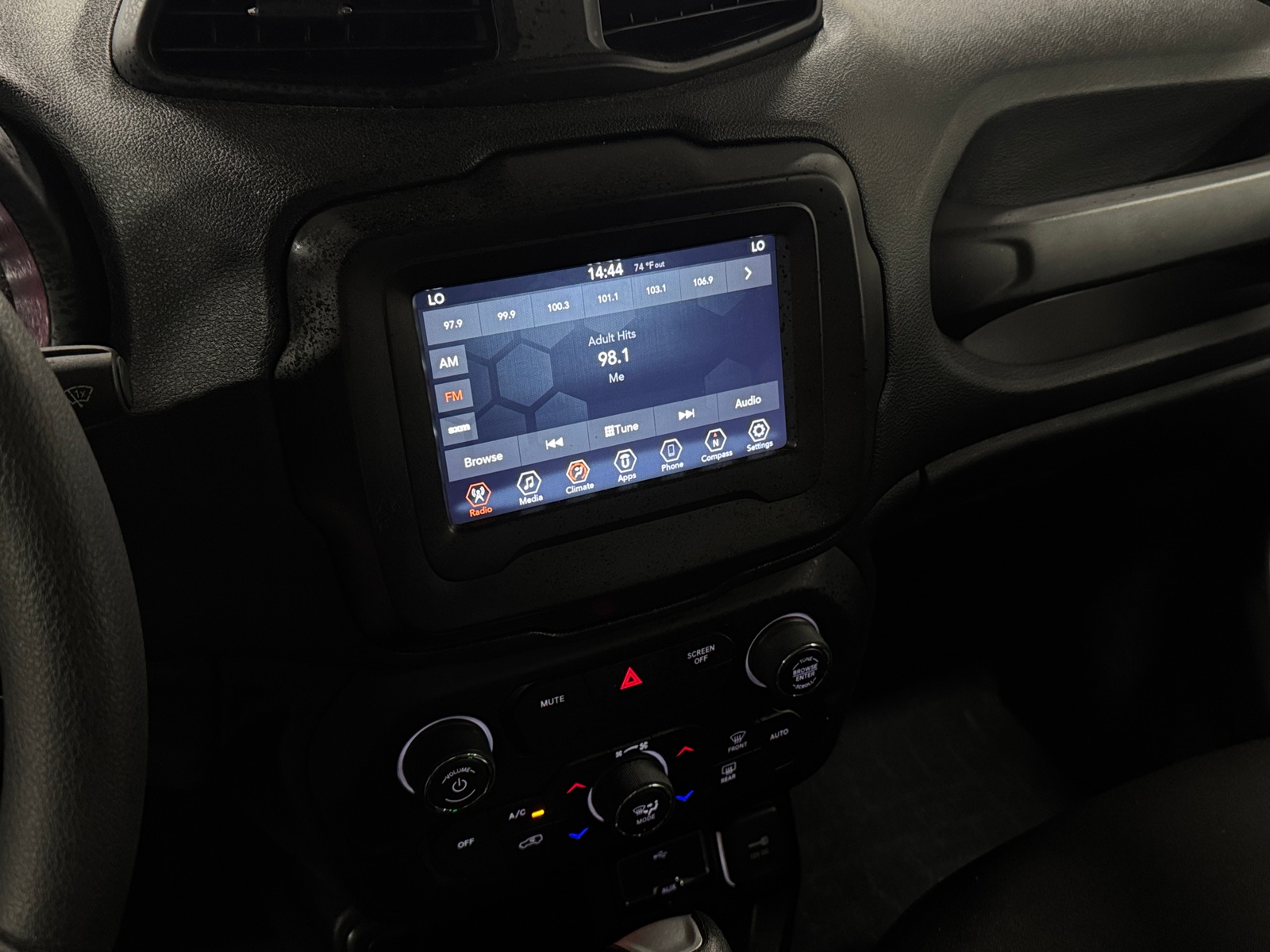 Thumbnail: 2020 Jeep Renegade - 4