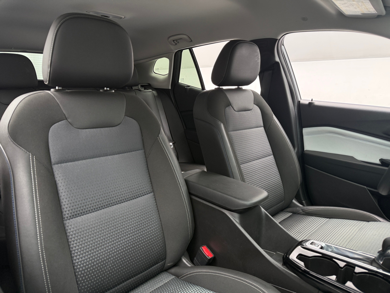 Thumbnail: 2025 Chevrolet Trax - 2