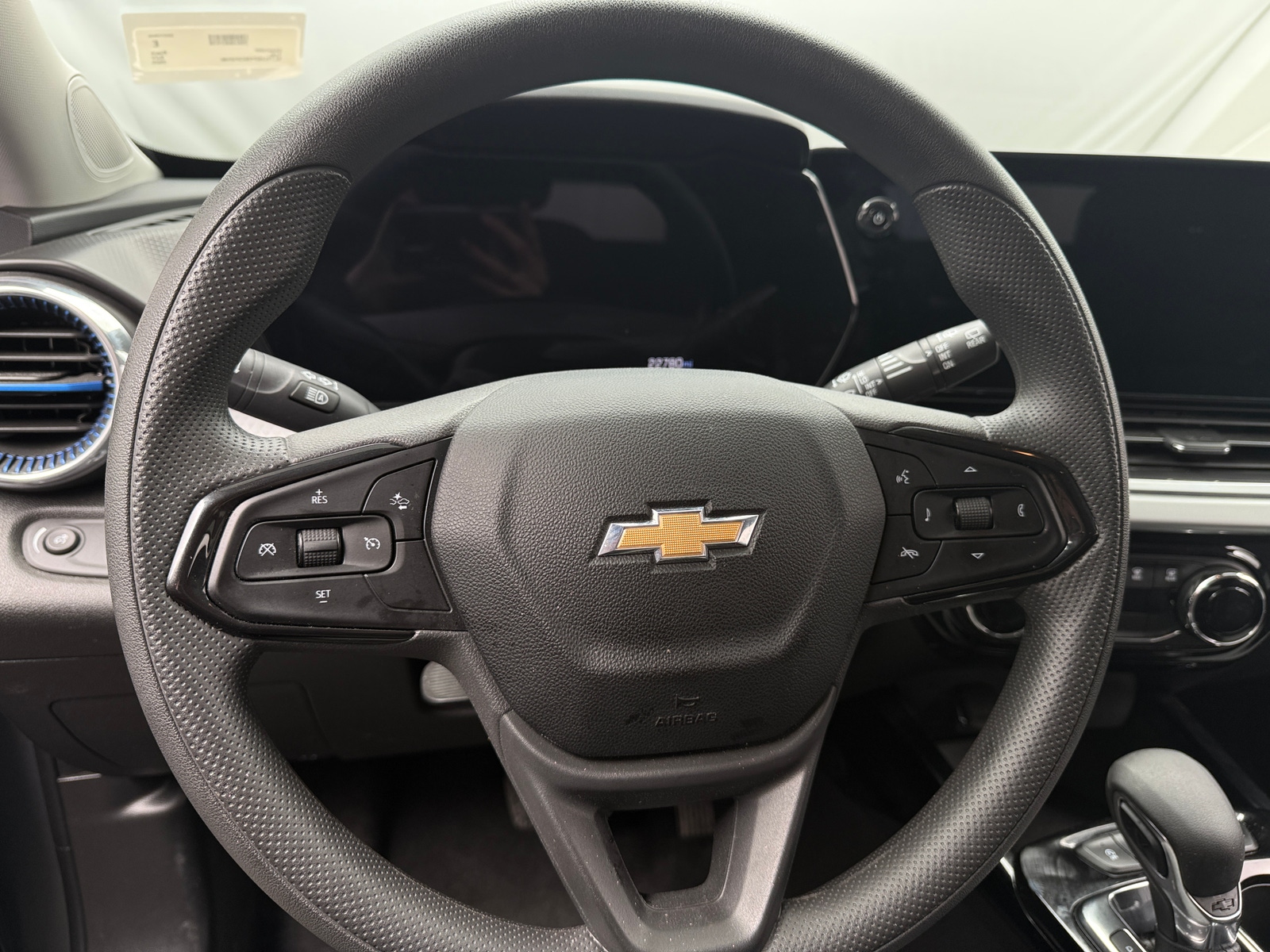 Thumbnail: 2025 Chevrolet Trax - 5